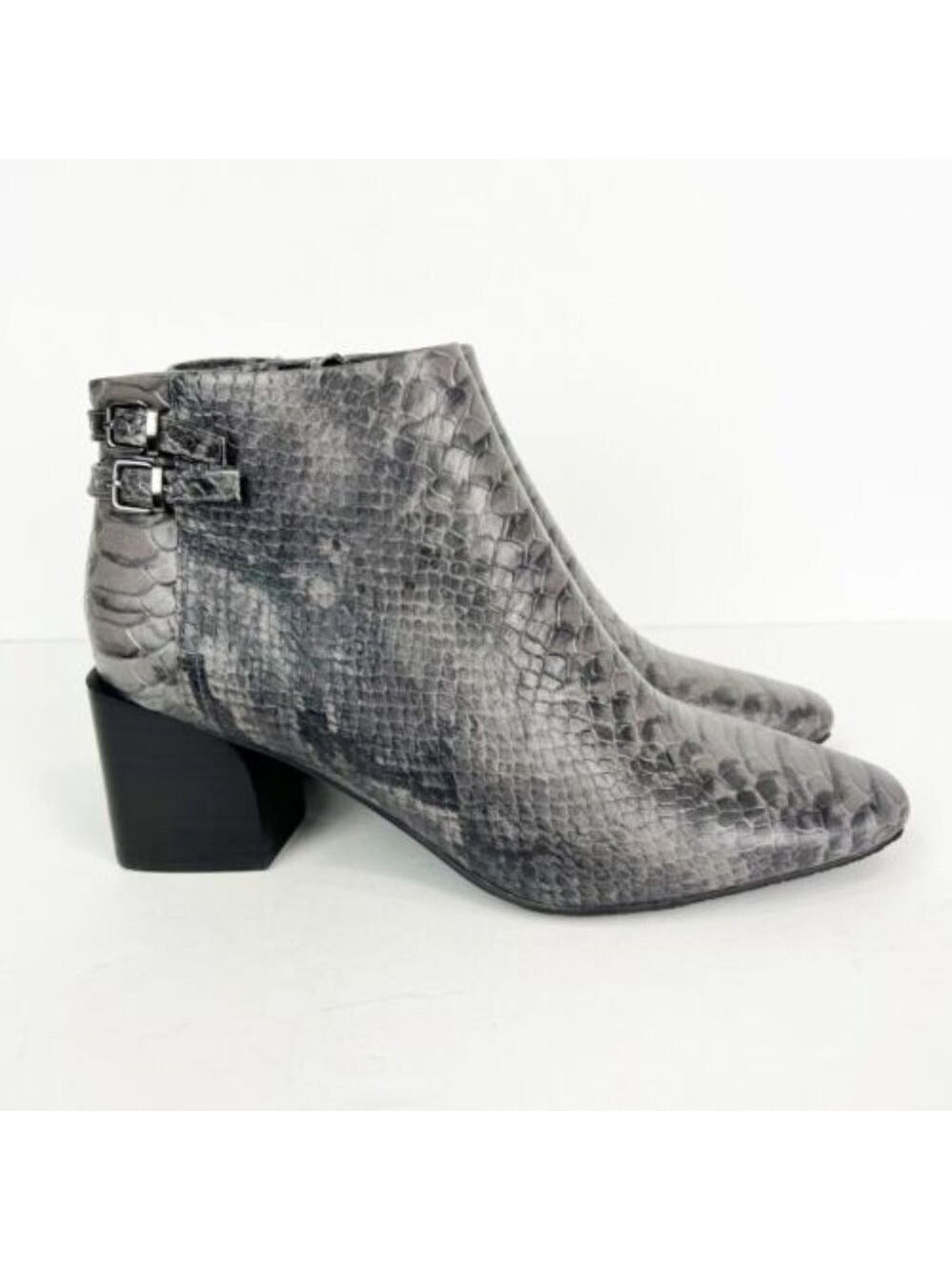 🎩🗝️NWOB $278 Donald J. Pliner Alek Gray Python Print Leather Heel Ankle Boots -7 - Picture 9 of 9